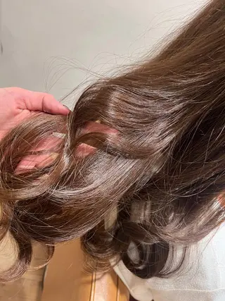 カラー 関根 菜帆のヘアスタイル