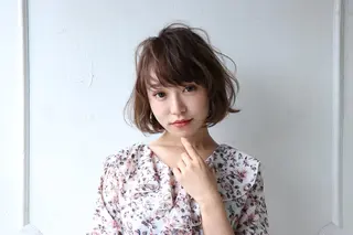 ミディアム due hair 京都駅前店 MILBON オージュア認定サロン【デューヘアー】所属・ハイトーンブリーチ 土坂 由志【京都】のヘアスタイル