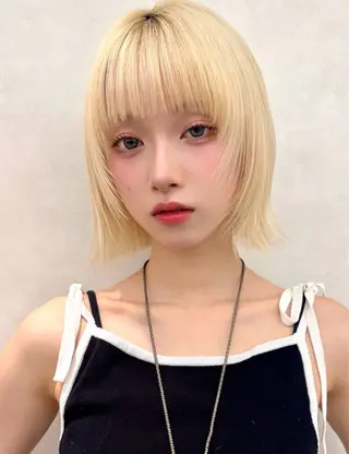 ショート カラー ✨艶カラーと縮毛矯正 🦖しんのすけ🦖のヘアスタイル