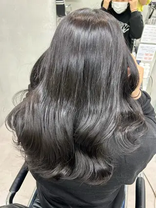 ロング カラー IO イオリのヘアスタイル