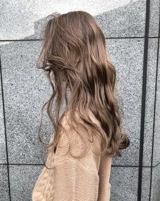 ロング カラー REVE所属・TAKU 美容師のヘアスタイル