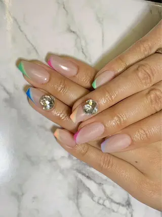 ショート O. AKINAのネイルデザイン