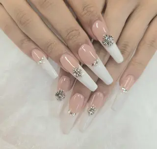 ネイル 河野ちえ (雑誌掲載サロン)のネイルデザイン