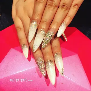 ネイル 廣瀬 真奈美のネイルデザイン