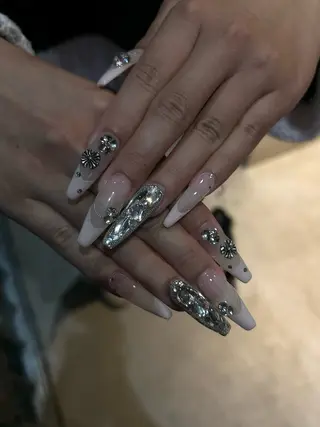 ネイル hinata池袋 🎀WOLTOKYOのネイルデザイン