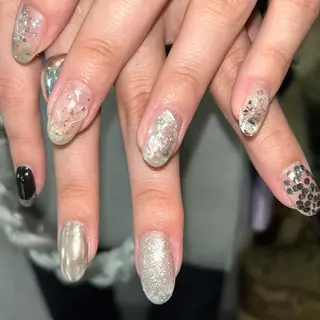 ネイル 🪐富島彩夏 /海外nail🪐のネイルデザイン