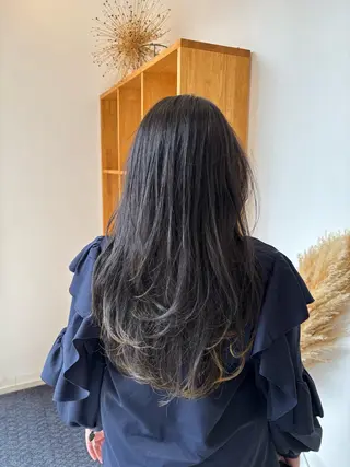 ロング レイヤーカット🥀/ 大曽根🤍yuukaのヘアスタイル