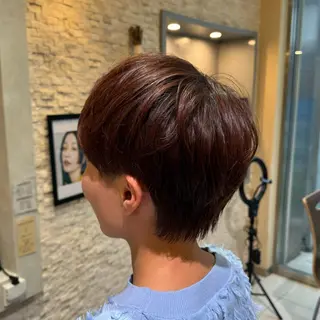 ショート カラー 本多 美羽のヘアスタイル