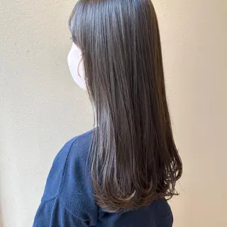 ロング カラー KNOWHOW京都所属・トレンド/顔まわり/ レイヤー/グレージュのヘアスタイル