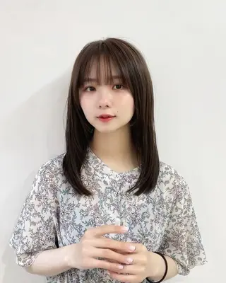 ミディアム カラー ❤️ショートカット ・顔周りカット❤️のヘアスタイル