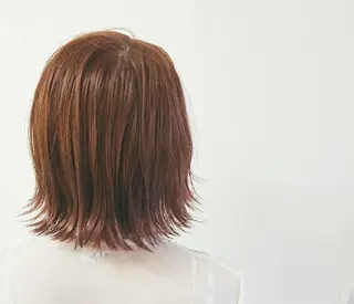 ショート カラー 透明感ハイライト◎ 伊藤夏海のヘアスタイル