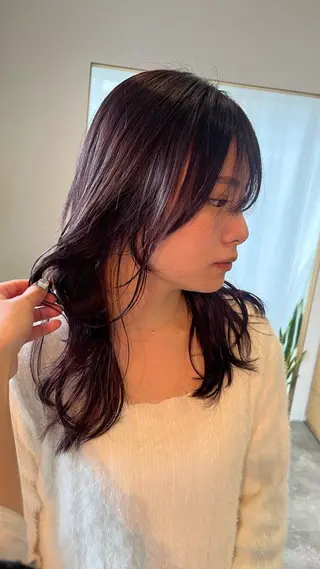 ミディアム YUI／レイヤー カット/透明感カラーのヘアスタイル