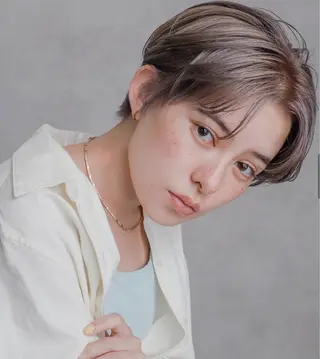 ショート カラー 黒木 栞のヘアスタイル