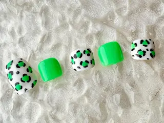 ネイル マジックミラー所属・マジック ミラーのネイルデザイン