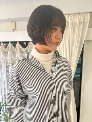 ショート ブリーチカラー🎀 韓国風/寺門美優のヘアスタイル