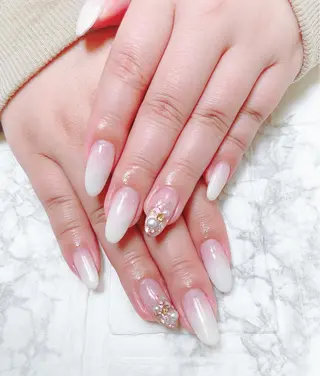 ネイル Nailsalon Eve（イヴ）のネイルデザイン
