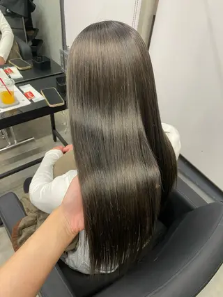 カラー 𝗮𝘆𝘂𝗺𝗶 ハイトーン🎀のヘアスタイル