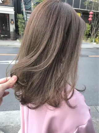 セミロング カラー 脱白髪染め/ 髪質改善/ハクのヘアスタイル