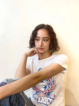 ミディアム パーマ オカモト ケイのヘアスタイル