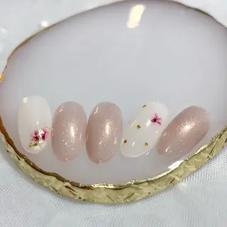 ネイル Kodebu Usagi Nail所属・Yuko Kanamedaのネイルデザイン