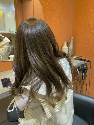 ロング カラー 艶髪に✧ / 透明感 カラー / 冨成のヘアスタイル