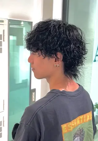 ショート カラー パーマ メンズ 【シャドウパーマ センターパート】義心のヘアスタイル