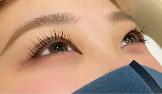 マツエク・マツパ Loops 目黒店所属・菅原 麻衣のマツエク・マツパデザイン