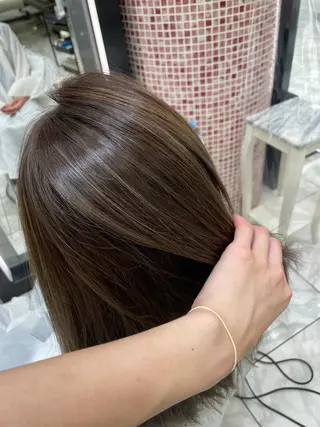 ロング カラー コテ巻きパーマ 藤野佑成のヘアスタイル