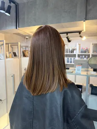 ミディアム カラー You/中明度カラー 🎨3ヶ月持つカットのヘアスタイル