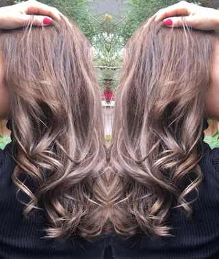 ロング カラー パーマ ヘアアレンジ Device ディバイスのヘアスタイル