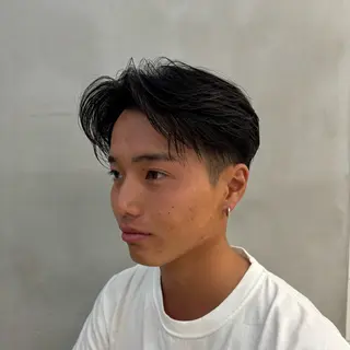 メンズ 表参道/センター パート/SOTAのヘアスタイル