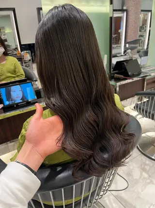 ロング パーマ 波巻きウェーブ 韓国風パーマ 纐纈のヘアスタイル