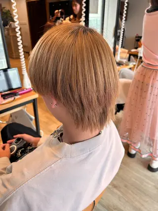 ショート メンズ 艶髪カラー┊︎ レイヤーボブ🍀きりのヘアスタイル