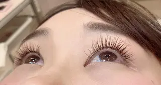 マツエク・マツパ WHITE EYE 西宮北口店所属・HWITE EYE 西宮北口　吉田のマツエク・マツパデザイン