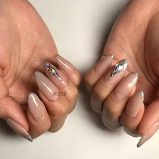 ネイル VOGUE ×SWANのネイルデザイン