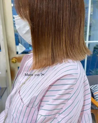 ミディアム ボブ ブリーチ/miinaのヘアスタイル