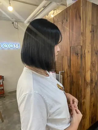 ミディアム カラー レイヤー　べージュ 白石研太のヘアスタイル