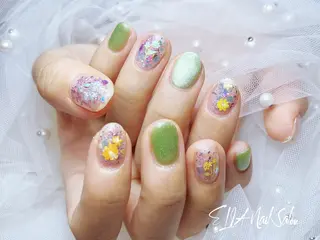ミディアム cici nailのネイルデザイン