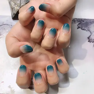 ネイル Guarendo錦糸町店所属・ガレンドウ 白澤 愛子のネイルデザイン