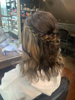 ミディアム カラー ヘアアレンジ 吉本 yoshimotoのヘアスタイル