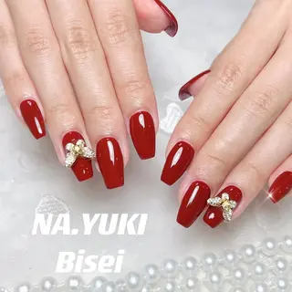 ネイル 🦋 Queenieのネイルデザイン