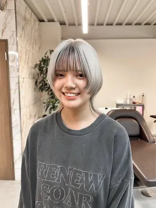 ショート カラー ハイトーン×似合わせ 🌱中川慎之介のヘアスタイル