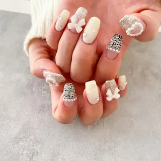 ネイル ゴテゴテ💙ワンホン リオナのネイルデザイン