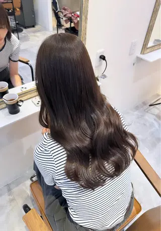 ロング カラー 赤み無し柔らかカラー 【梅田】madokaのヘアスタイル
