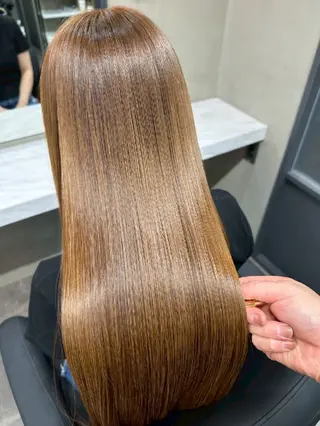 ロング 高品質な髪質改善 透明感カラー船本のヘアスタイル