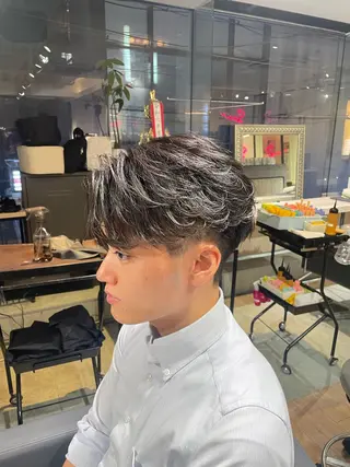 ショート 川副/シャドウ/ 波巻き/メンズパーマのヘアスタイル