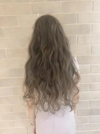 ロング カラー 湯田実津希🤎 ﾐﾙｸﾃｨ専門のヘアスタイル
