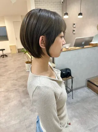 ショート 白髪ぼかしハイライト レイヤー川口　元気のヘアスタイル