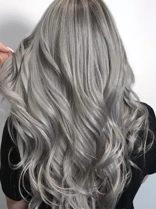 ロング カラー パーマ ヘアアレンジ Device ディバイスのヘアスタイル