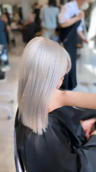 ミディアム カラー ヘアアレンジ mina 🌷のヘアスタイル